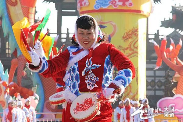 2025年澳門精準(zhǔn)全年資料大全,大同社火鬧新春動(dòng)態(tài)說明分析_Executive30.60.68