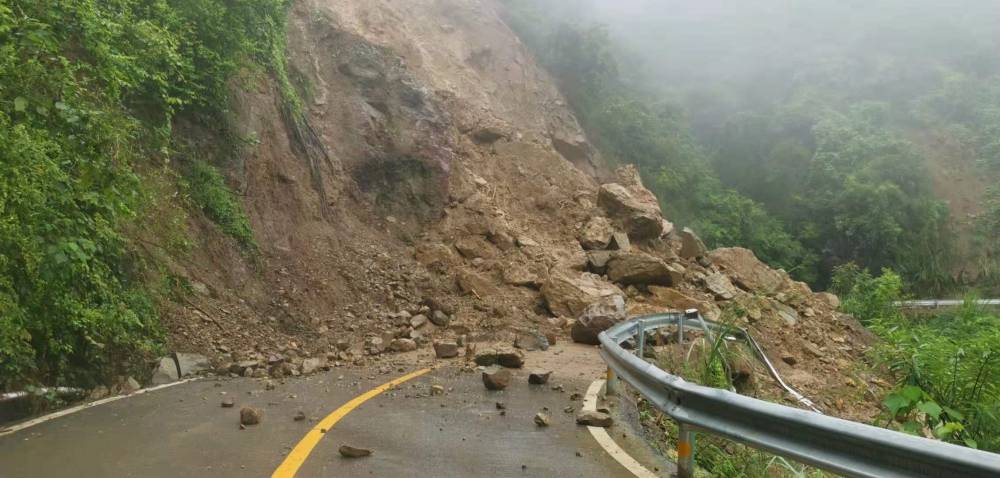 48圖庫大全免費資料圖2025年,四川犍為一地山體垮塌險些砸中路人重要性解析方法_瓊版31.81.22