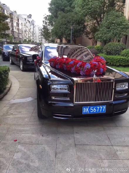 老澳門開什么號碼 歷史記錄,婚車邂逅高三學(xué)生喜糖紅包贈不停權(quán)威分析解釋定義_版蓋63.78.17