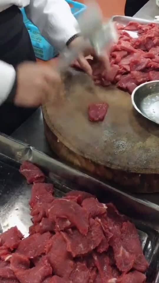 今晚生肖論壇開獎(jiǎng)結(jié)果查詢,楊銘宇黃燜雞后廚亂象被掛牌督辦詮釋分析定義_Premium54.65.30